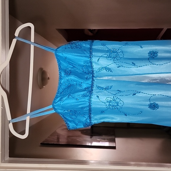 Jessica Dress - Picture 1 of 8